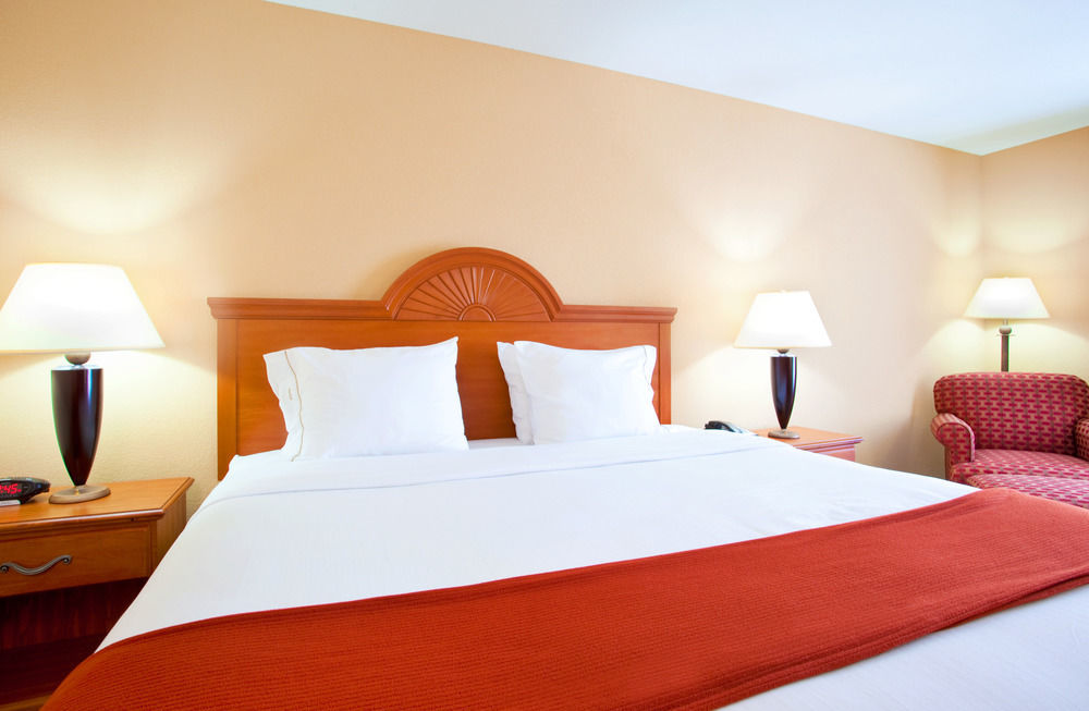 פארקרסבורג Holiday Inn Express Mineral Wells By Ihg מראה חיצוני תמונה
